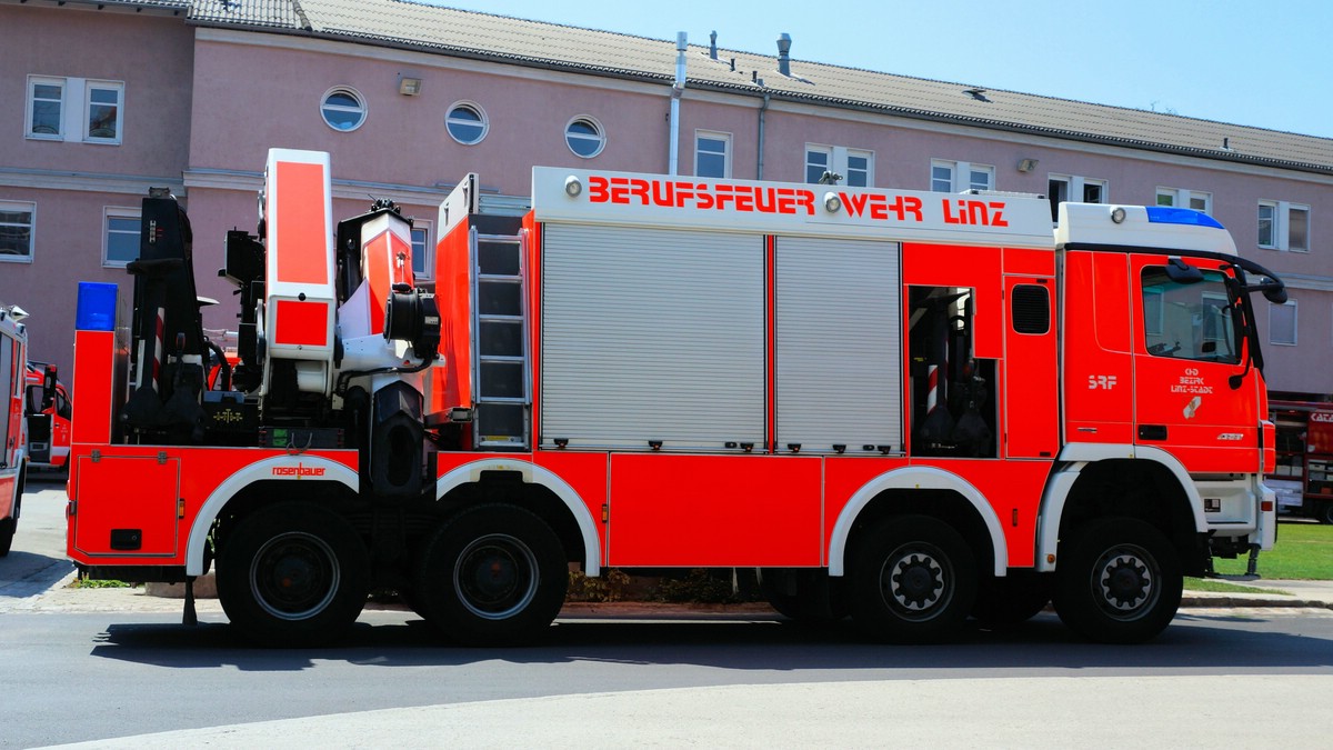 O Fotomagazin /  Tag der offenen Tr 2015 der Berufsfeuerwehr Linz